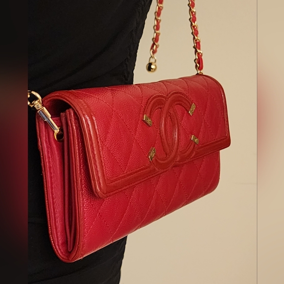 Chanel Filigree CC Flap Wallet Caviar Leather Red Gold Entrupy COA - Picture 13 of 13